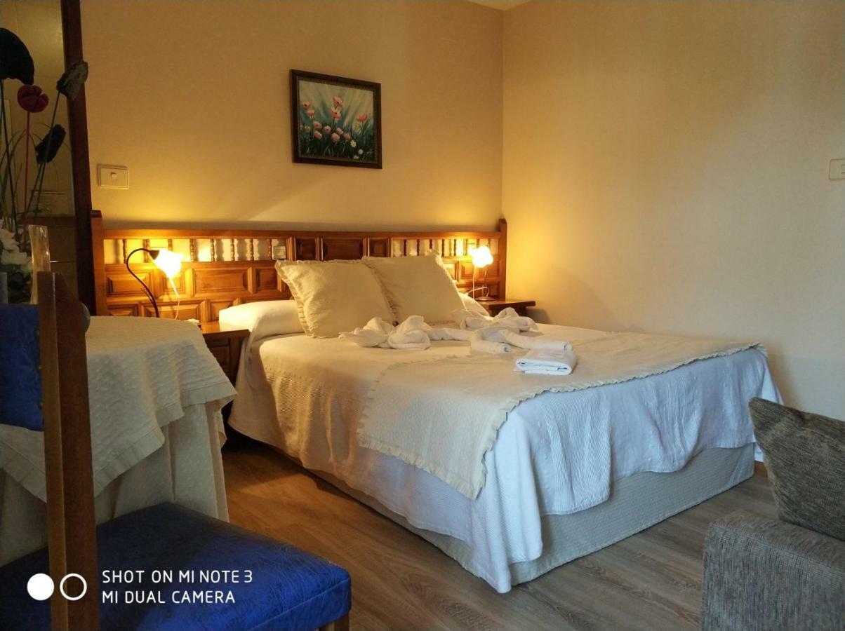 Pension Pura Cuntis ภายนอก รูปภาพ